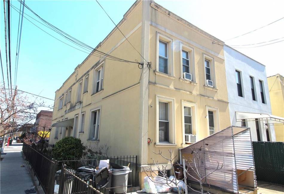 44 Quentin Road, Brooklyn, New York 11223, 8 Bedrooms Bedrooms, ,4 BathroomsBathrooms,Residential,For Sale,Quentin,490581