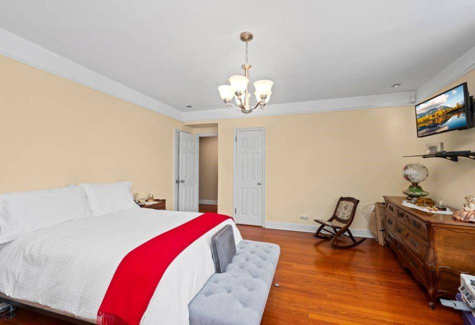 9437 Shore Road, Brooklyn, New York 11209, 2 Bedrooms Bedrooms, ,2 BathroomsBathrooms,Residential,For Sale,Shore,490531
