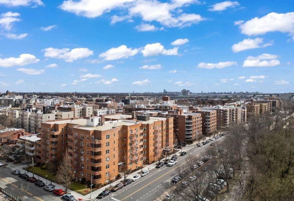 9437 Shore Road, Brooklyn, New York 11209, 2 Bedrooms Bedrooms, ,2 BathroomsBathrooms,Residential,For Sale,Shore,490531