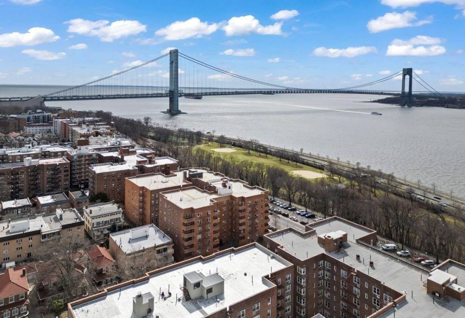 9437 Shore Road, Brooklyn, New York 11209, 2 Bedrooms Bedrooms, ,2 BathroomsBathrooms,Residential,For Sale,Shore,490531