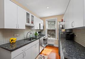 9437 Shore Road, Brooklyn, New York 11209, 2 Bedrooms Bedrooms, ,2 BathroomsBathrooms,Residential,For Sale,Shore,490531