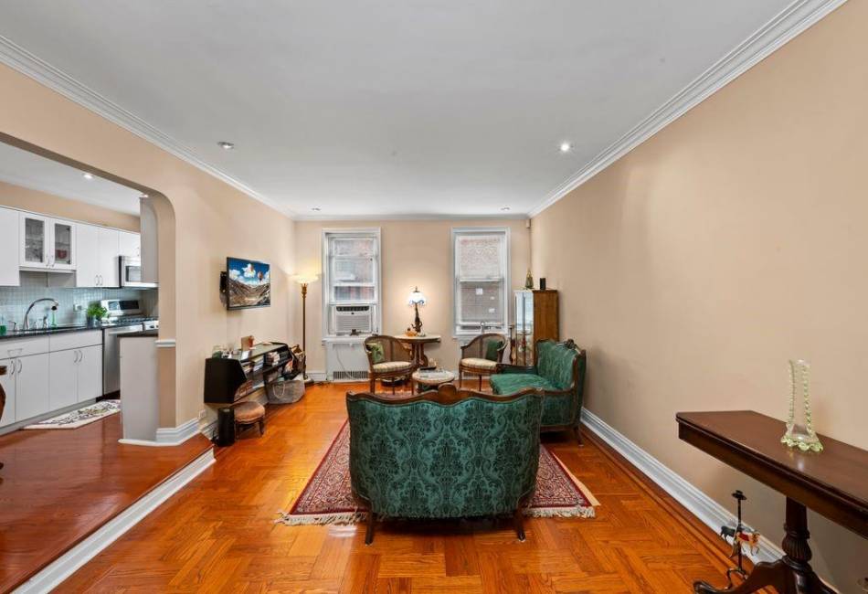 9437 Shore Road, Brooklyn, New York 11209, 2 Bedrooms Bedrooms, ,2 BathroomsBathrooms,Residential,For Sale,Shore,490531