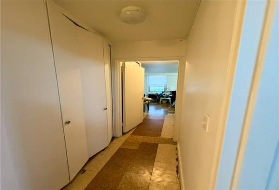 2650 Ocean Parkway, Brooklyn, New York 11235, 2 Bedrooms Bedrooms, ,2 BathroomsBathrooms,Residential,For Sale,Ocean,490557