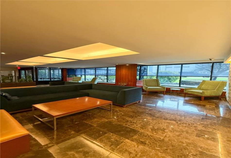 2650 Ocean Parkway, Brooklyn, New York 11235, 2 Bedrooms Bedrooms, ,2 BathroomsBathrooms,Residential,For Sale,Ocean,490557