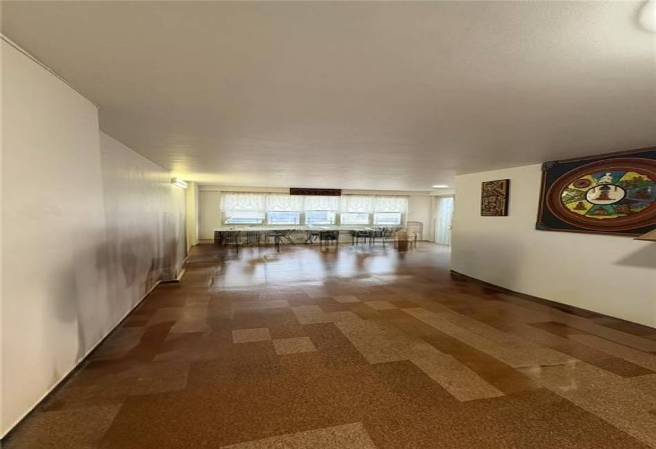 2650 Ocean Parkway, Brooklyn, New York 11235, 2 Bedrooms Bedrooms, ,2 BathroomsBathrooms,Residential,For Sale,Ocean,490557
