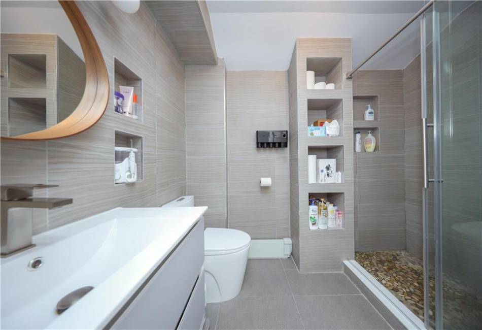 135 Saint Johns Avenue, Staten Island, New York 10305, 2 Bedrooms Bedrooms, ,2 BathroomsBathrooms,Residential,For Sale,Saint Johns,490617
