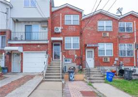 135 Saint Johns Avenue, Staten Island, New York 10305, 2 Bedrooms Bedrooms, ,2 BathroomsBathrooms,Residential,For Sale,Saint Johns,490617