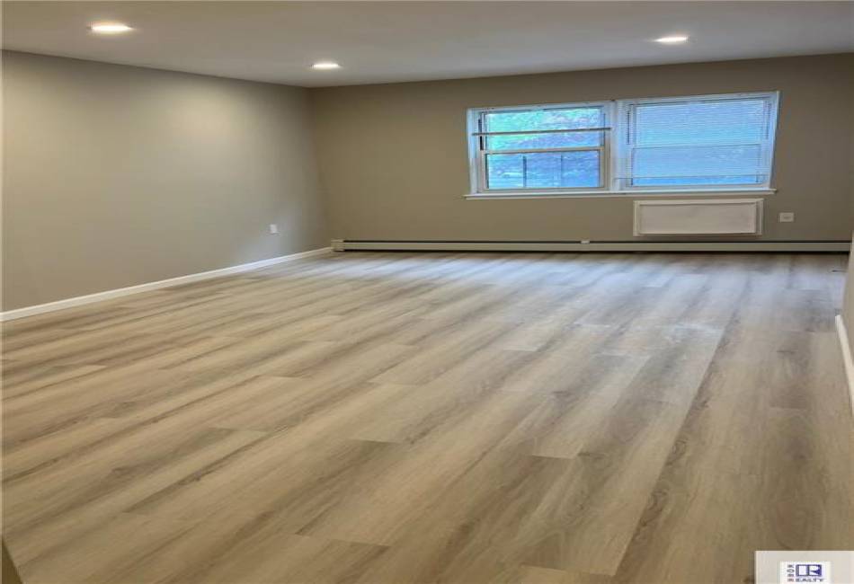 2959 Ocean Parkway, Brooklyn, New York 11235, 1 Bedroom Bedrooms, ,1 BathroomBathrooms,Residential,For Sale,Ocean,490632