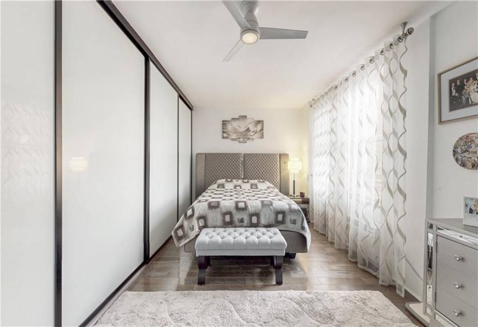 1625 Emmons Avenue, Brooklyn, New York 11235, 2 Bedrooms Bedrooms, ,1 BathroomBathrooms,Residential,For Sale,Emmons,490646