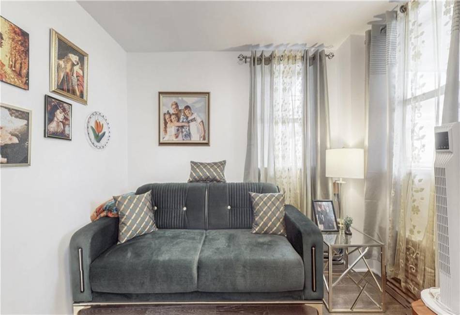1625 Emmons Avenue, Brooklyn, New York 11235, 2 Bedrooms Bedrooms, ,1 BathroomBathrooms,Residential,For Sale,Emmons,490646