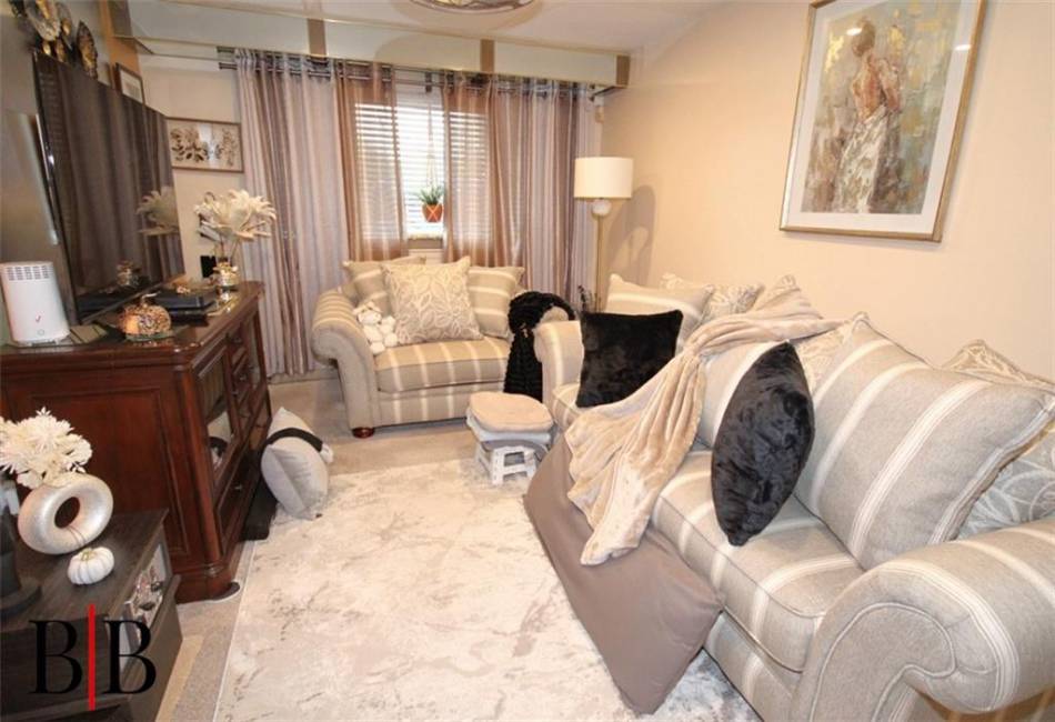 Withheld Withheld Avenue, Brooklyn, New York 11236, 2 Bedrooms Bedrooms, ,2 BathroomsBathrooms,Residential,For Sale,Withheld,490599