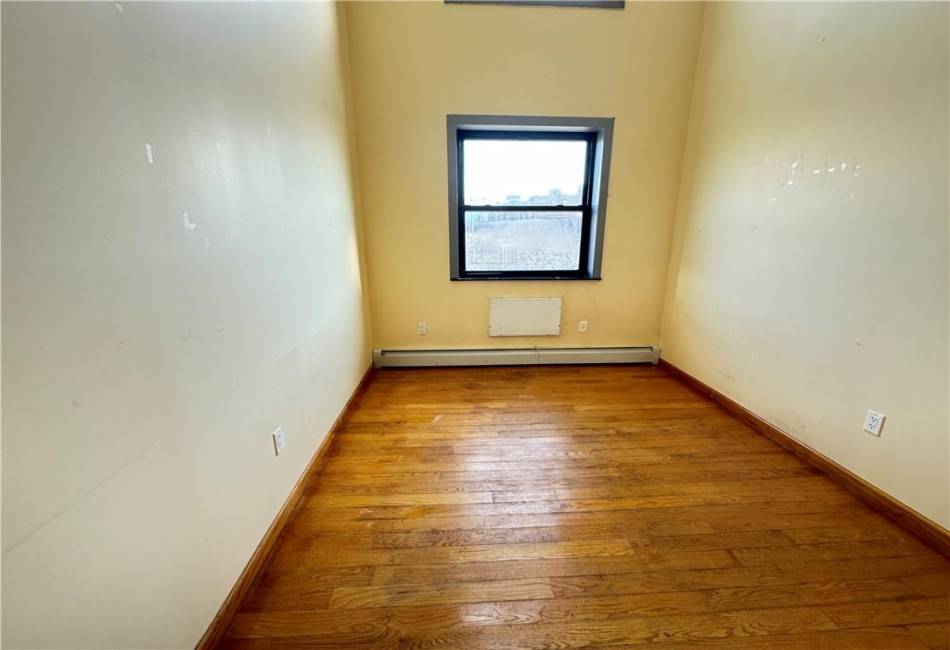 31-47 137th Street, Brooklyn, New York 11354, 2 Bedrooms Bedrooms, ,1 BathroomBathrooms,Residential,For Sale,137th,490639