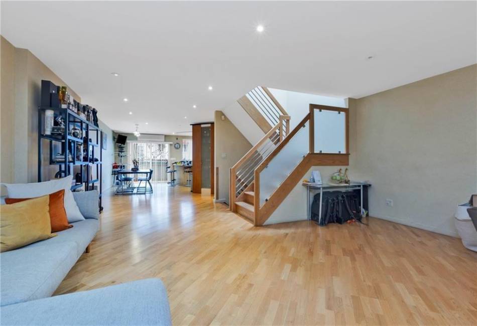 2556 26th Street, Brooklyn, New York 11235, 3 Bedrooms Bedrooms, ,4 BathroomsBathrooms,Residential,For Sale,26th,490649