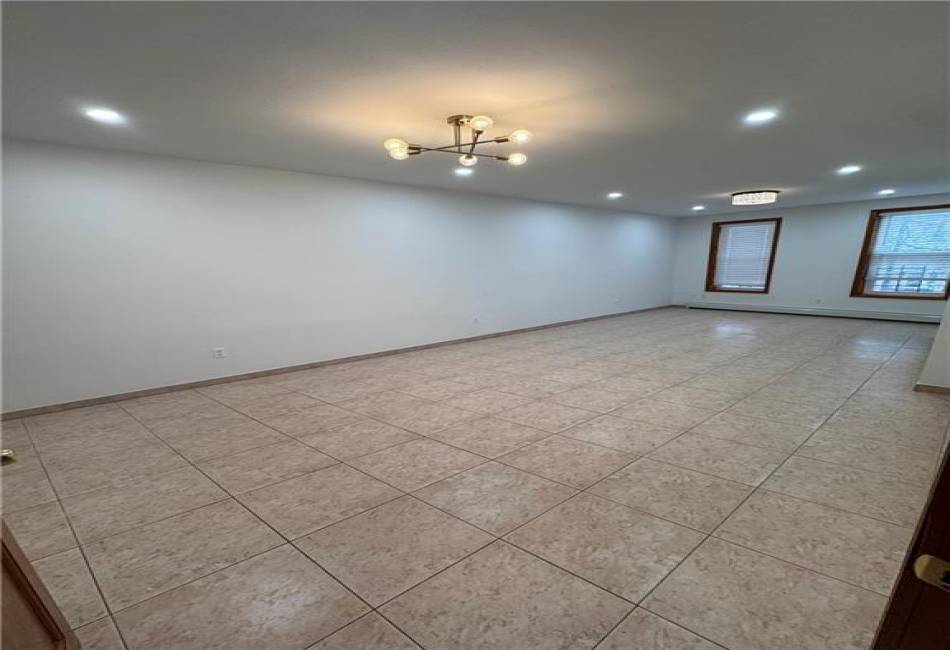 6819 Fort Hamilton Parkway, Brooklyn, New York 11219, 3 Bedrooms Bedrooms, ,1 BathroomBathrooms,Rental,For Sale,Fort Hamilton,490668