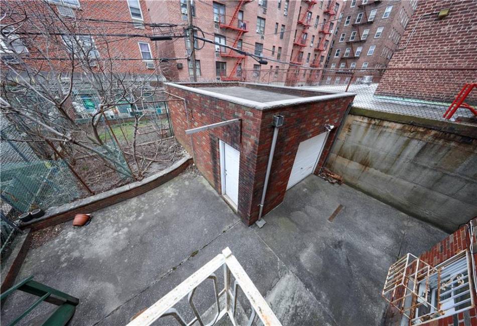 1845 83rd Street, Brooklyn, New York 11214, 2 Bedrooms Bedrooms, ,2 BathroomsBathrooms,Residential,For Sale,83rd,490650