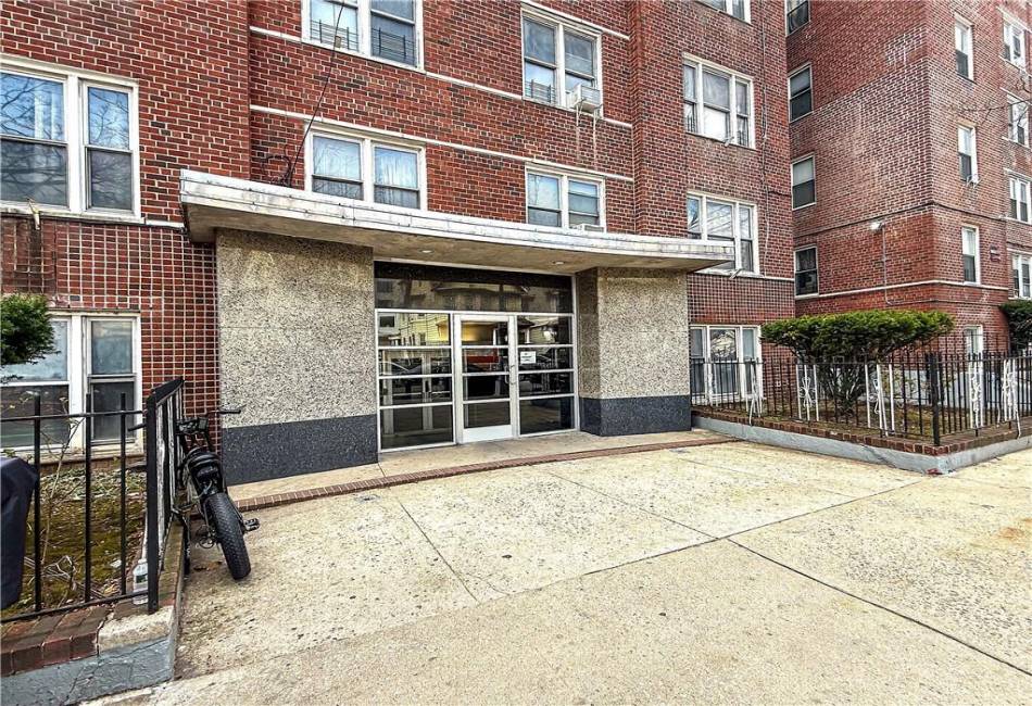 50 Kenilworth Place, Brooklyn, New York 11210, 3 Bedrooms Bedrooms, ,1 BathroomBathrooms,Residential,For Sale,Kenilworth,490664