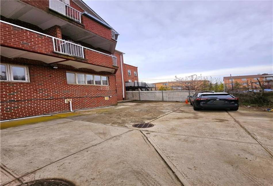 2761 Bath Avenue, Brooklyn, New York 11214, ,Commercial,For Sale,Bath,490665