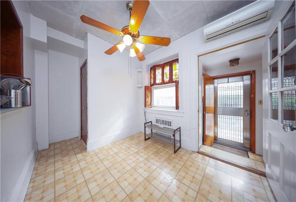 2162 62nd Street, Brooklyn, New York 11204, 4 Bedrooms Bedrooms, ,5 BathroomsBathrooms,Residential,For Sale,62nd,490672