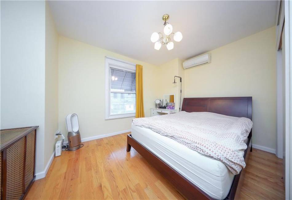 2162 62nd Street, Brooklyn, New York 11204, 4 Bedrooms Bedrooms, ,5 BathroomsBathrooms,Residential,For Sale,62nd,490672
