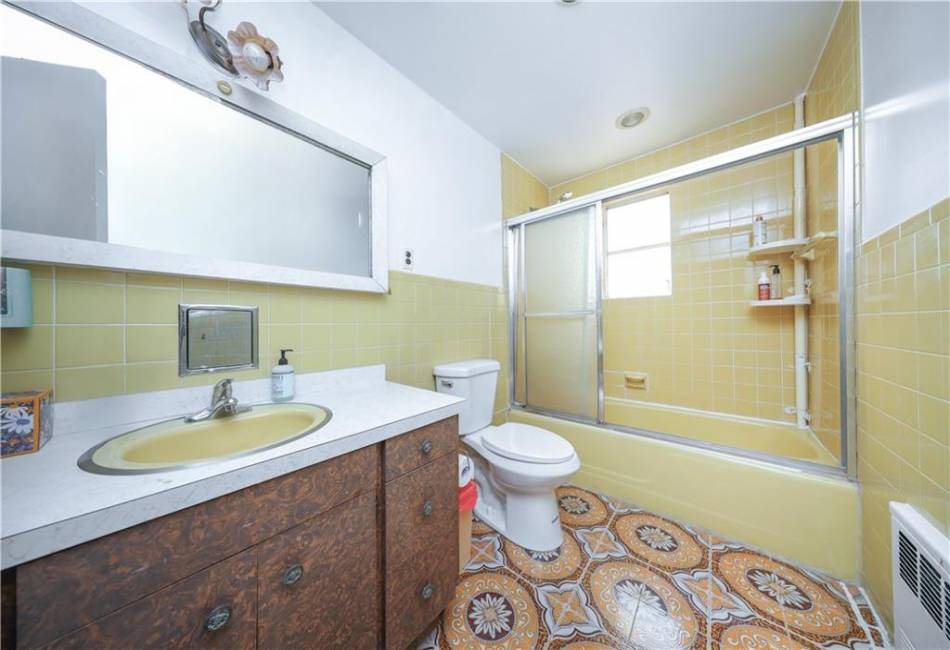 2162 62nd Street, Brooklyn, New York 11204, 4 Bedrooms Bedrooms, ,5 BathroomsBathrooms,Residential,For Sale,62nd,490672