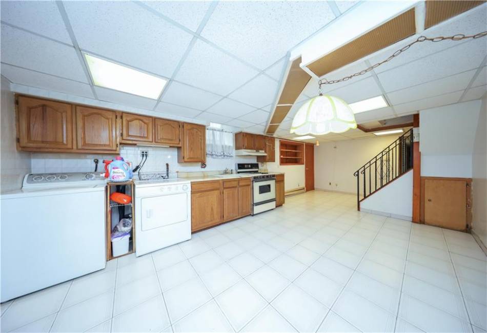 2162 62nd Street, Brooklyn, New York 11204, 4 Bedrooms Bedrooms, ,5 BathroomsBathrooms,Residential,For Sale,62nd,490672