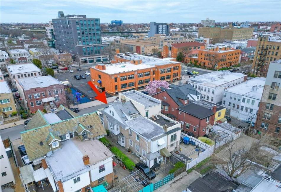 2162 62nd Street, Brooklyn, New York 11204, 4 Bedrooms Bedrooms, ,5 BathroomsBathrooms,Residential,For Sale,62nd,490672