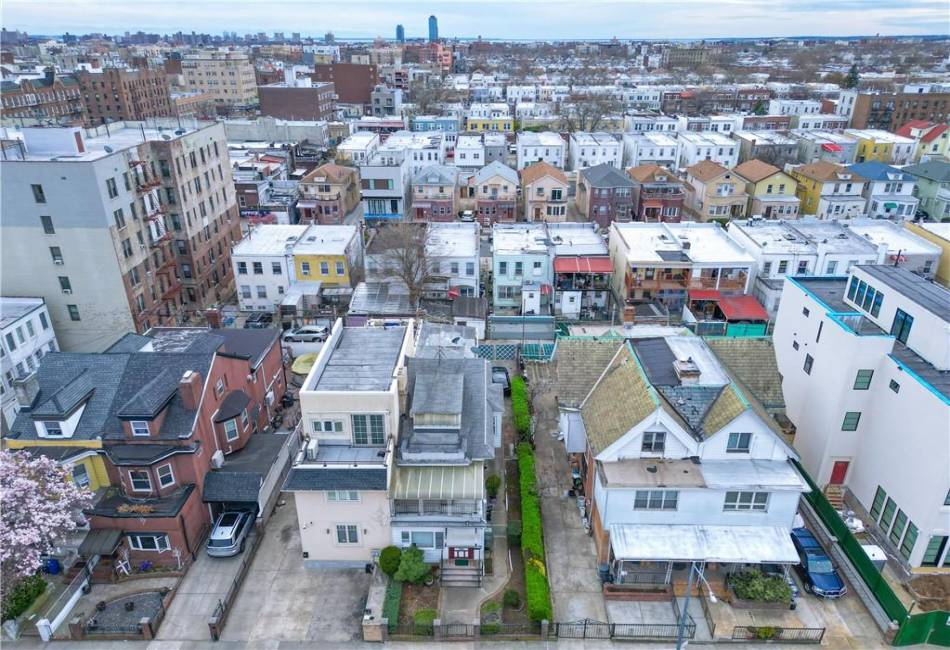 2162 62nd Street, Brooklyn, New York 11204, 4 Bedrooms Bedrooms, ,5 BathroomsBathrooms,Residential,For Sale,62nd,490672