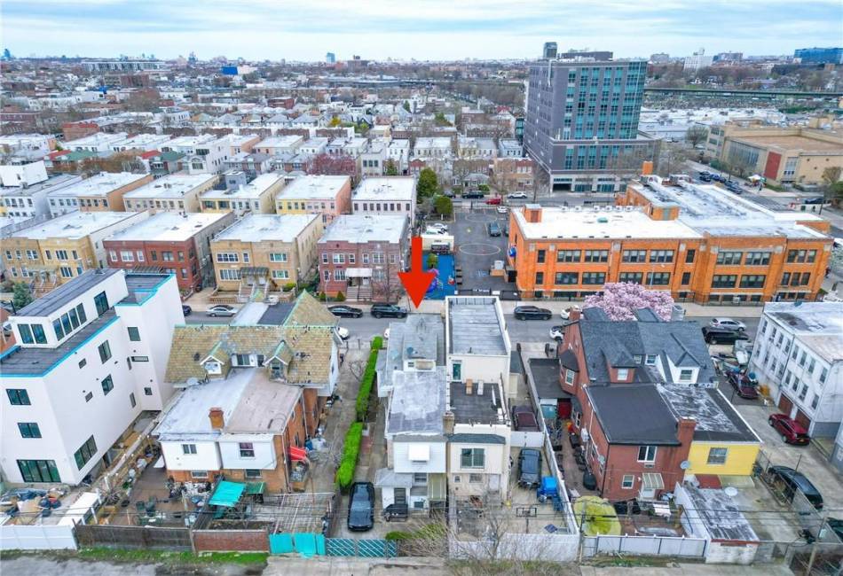 2162 62nd Street, Brooklyn, New York 11204, 4 Bedrooms Bedrooms, ,5 BathroomsBathrooms,Residential,For Sale,62nd,490672