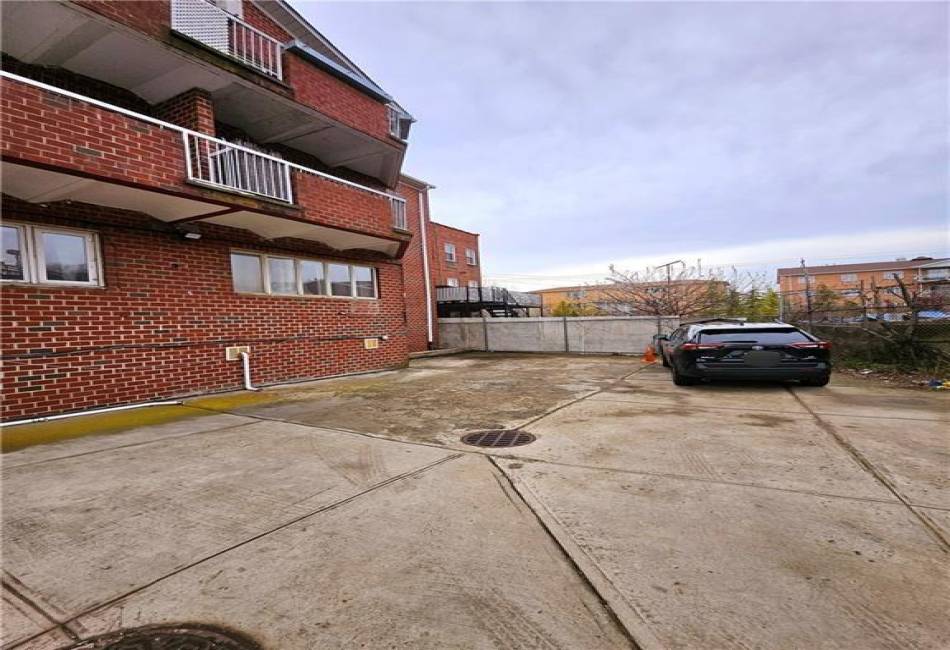 2761 Bath Avenue, Brooklyn, New York 11214, ,Commercial,For Sale,Bath,490681