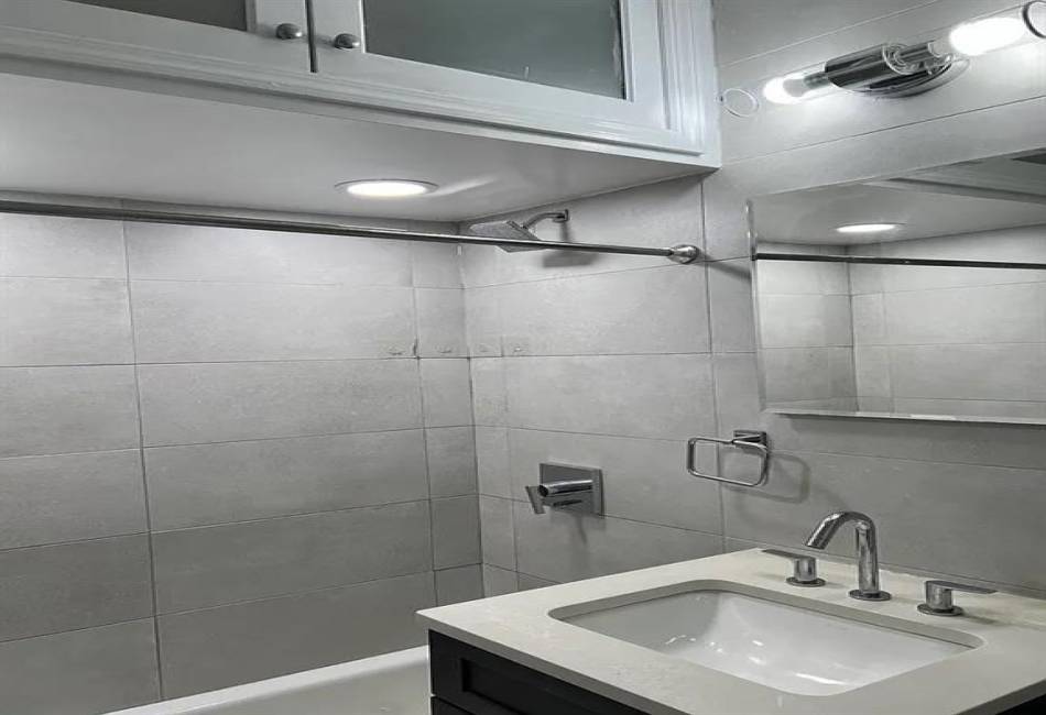 8614 Avenue B, Brooklyn, New York 11236, 2 Bedrooms Bedrooms, ,1 BathroomBathrooms,Rental,For Sale,Avenue B,490659