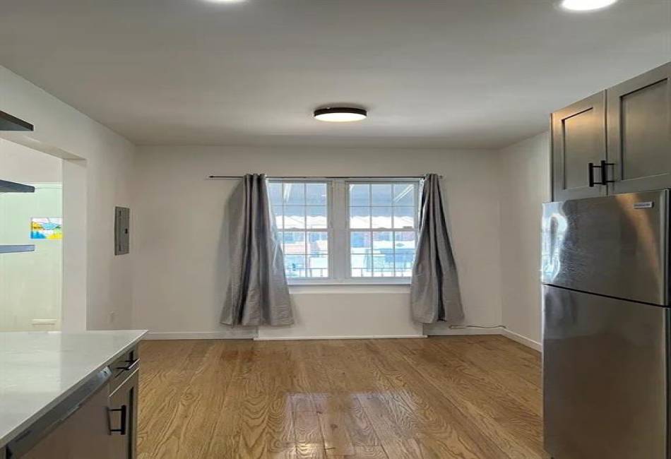 8614 Avenue B, Brooklyn, New York 11236, 2 Bedrooms Bedrooms, ,1 BathroomBathrooms,Rental,For Sale,Avenue B,490659