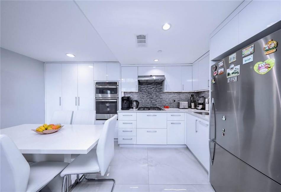2784 12th Street, Brooklyn, New York 11235, 2 Bedrooms Bedrooms, ,2 BathroomsBathrooms,Residential,For Sale,12th,490669