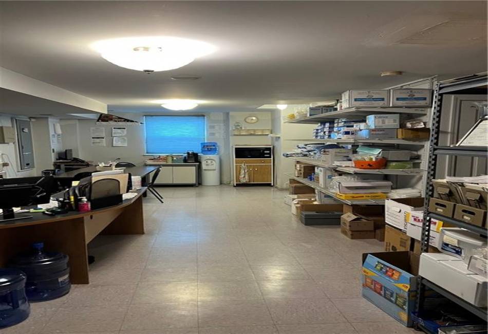 2936 Hylan Boulevard, Staten Island, New York 10306, ,Mixed Use,For Sale,Hylan,490683