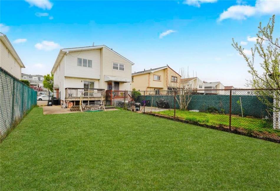 39 Longdale Street, Staten Island, New York 10314, 3 Bedrooms Bedrooms, ,2 BathroomsBathrooms,Residential,For Sale,Longdale,490685