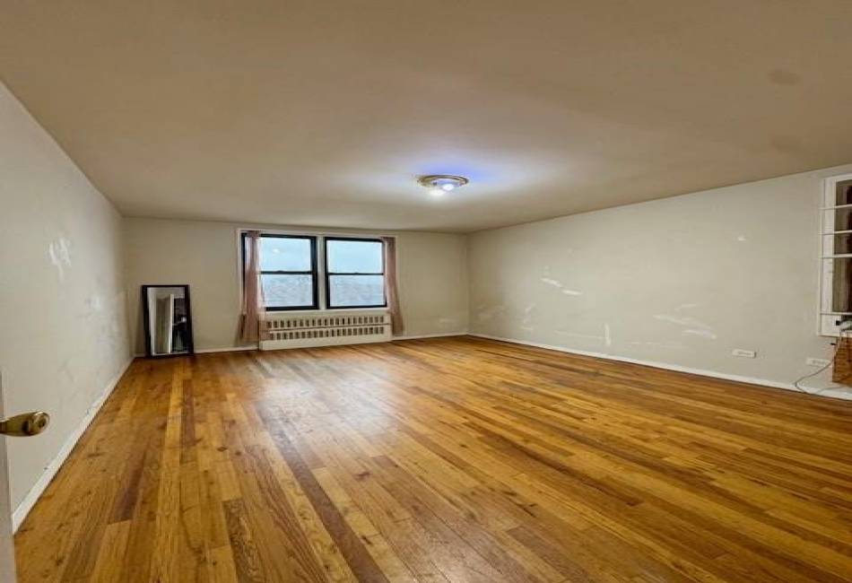 611 Banner Avenue, Brooklyn, New York 11235, 1 Bedroom Bedrooms, ,1 BathroomBathrooms,Residential,For Sale,Banner,490694