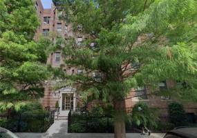 645 26th Street, Brooklyn, New York 11210, 1 Bedroom Bedrooms, ,1 BathroomBathrooms,Residential,For Sale,26th,490521