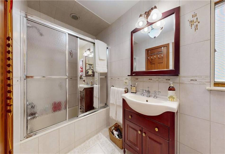 949 72nd Street, Brooklyn, New York 11228, 3 Bedrooms Bedrooms, ,2 BathroomsBathrooms,Residential,For Sale,72nd,490661
