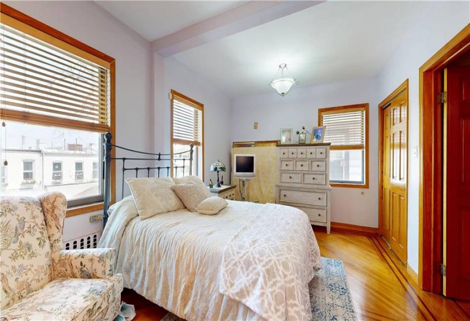 949 72nd Street, Brooklyn, New York 11228, 3 Bedrooms Bedrooms, ,2 BathroomsBathrooms,Residential,For Sale,72nd,490661