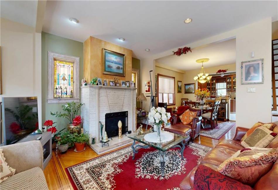 949 72nd Street, Brooklyn, New York 11228, 3 Bedrooms Bedrooms, ,2 BathroomsBathrooms,Residential,For Sale,72nd,490661