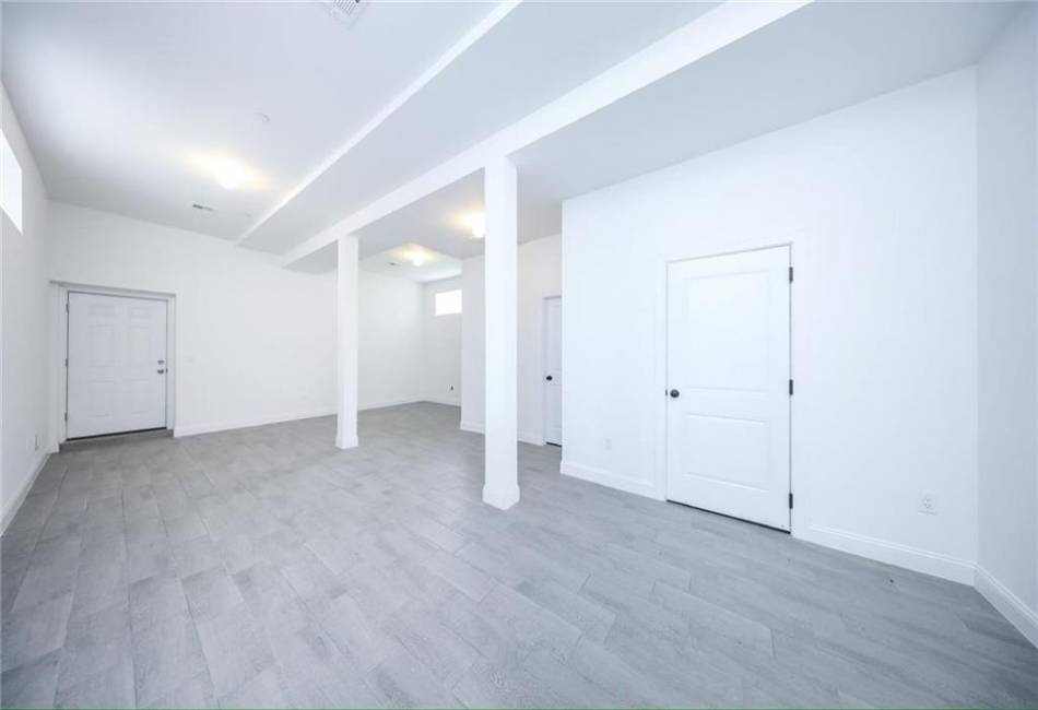 144 Beach Street, Staten Island, New York 10304, 6 Bedrooms Bedrooms, ,5 BathroomsBathrooms,Residential,For Sale,Beach,490728