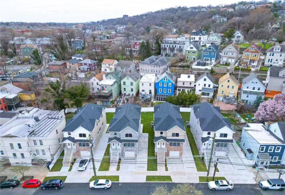 144 Beach Street, Staten Island, New York 10304, 6 Bedrooms Bedrooms, ,5 BathroomsBathrooms,Residential,For Sale,Beach,490728