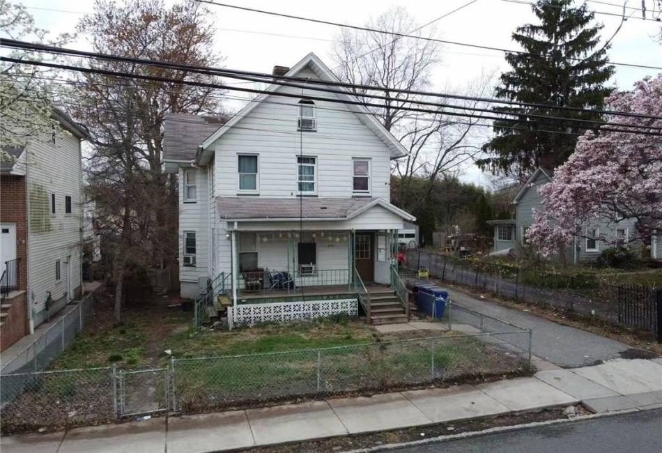 298 Harbor Road, Staten Island, New York 10303, 6 Bedrooms Bedrooms, ,3 BathroomsBathrooms,Residential,For Sale,Harbor,490736