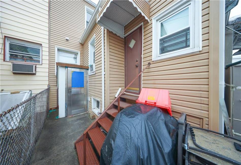 1634 73rd Street, Brooklyn, New York 11204, 4 Bedrooms Bedrooms, ,3 BathroomsBathrooms,Residential,For Sale,73rd,490743