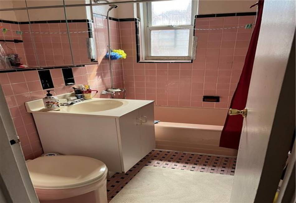 2727 Ocean Parkway, New York, New York 11235, ,1 BathroomBathrooms,Residential,For Sale,Ocean,490744