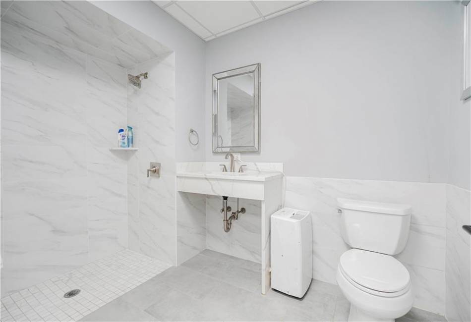 21 Prall Avenue, Staten Island, New York 10312, ,Mixed Use,For Sale,Prall,490748