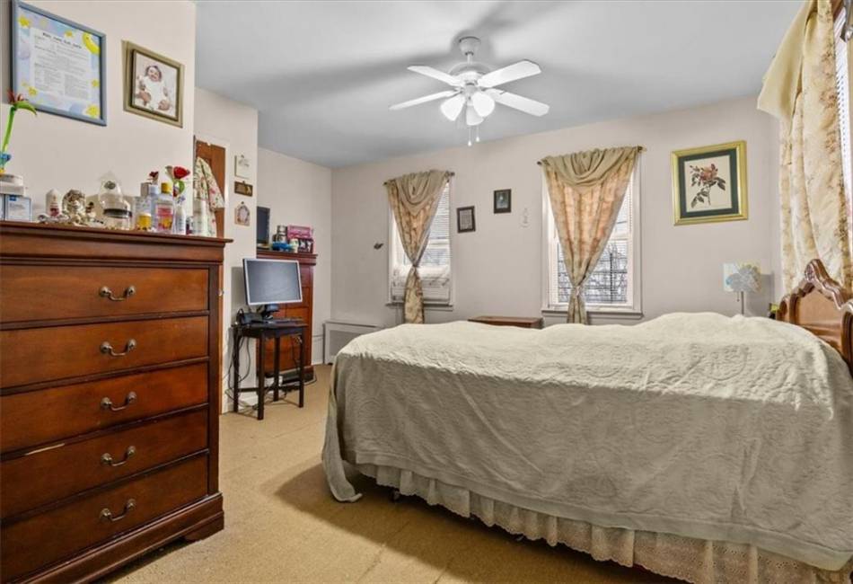1476 95th Street, Brooklyn, New York 11236, 3 Bedrooms Bedrooms, ,3 BathroomsBathrooms,Residential,For Sale,95th,490749