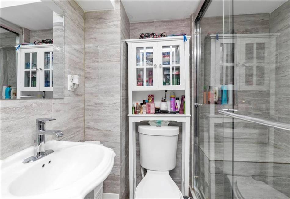 155-85 Bayview Avenue, Rosedale, New York 11422, 3 Bedrooms Bedrooms, ,3 BathroomsBathrooms,Residential,For Sale,Bayview,490751