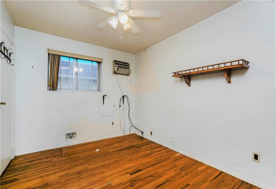 117 Gary Place, Staten Island, New York 10314, 5 Bedrooms Bedrooms, ,4 BathroomsBathrooms,Residential,For Sale,Gary,490752