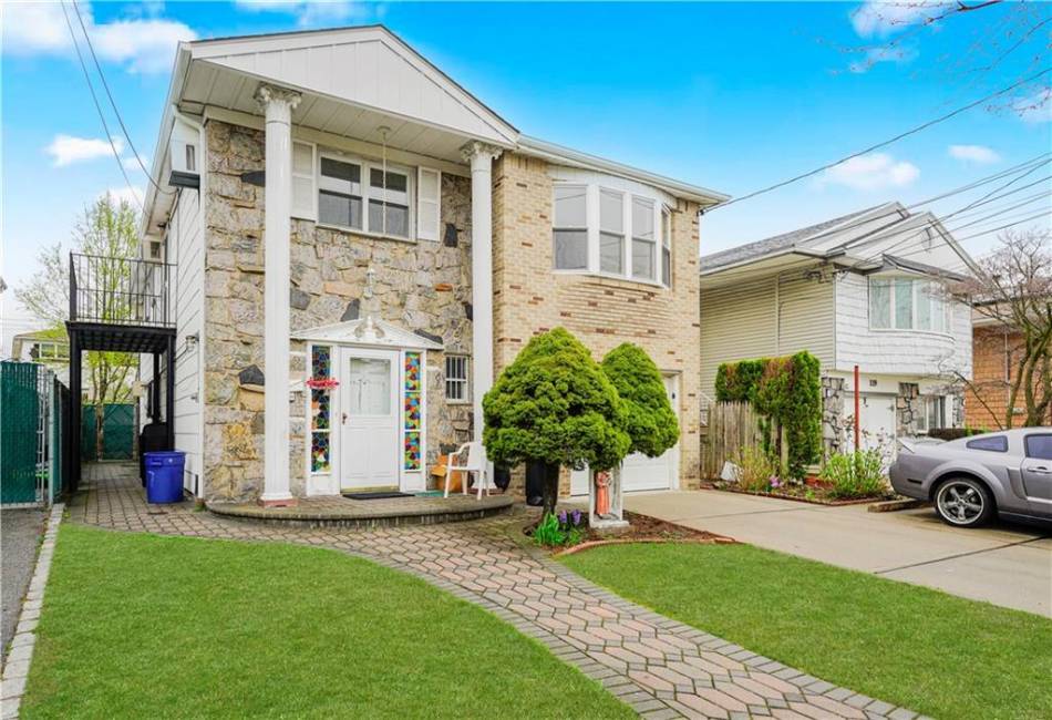 117 Gary Place, Staten Island, New York 10314, 5 Bedrooms Bedrooms, ,4 BathroomsBathrooms,Residential,For Sale,Gary,490752
