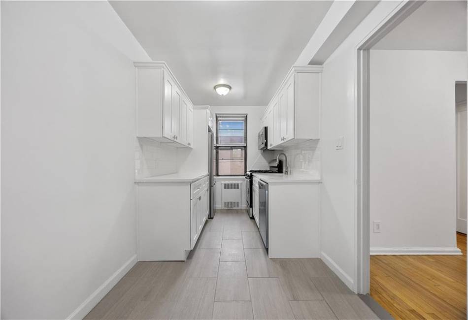 302 96th Street, Brooklyn, New York 11209-7830, 1 Bedroom Bedrooms, ,1 BathroomBathrooms,Residential,For Sale,96th,490772